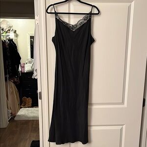Elegant Black Lace Trim slip dress 100% silk New York 14